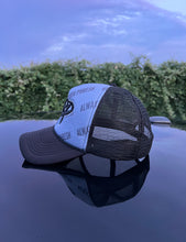Cargar imagen en el visor de la galería, Trucker Hat (Black x Gray)
